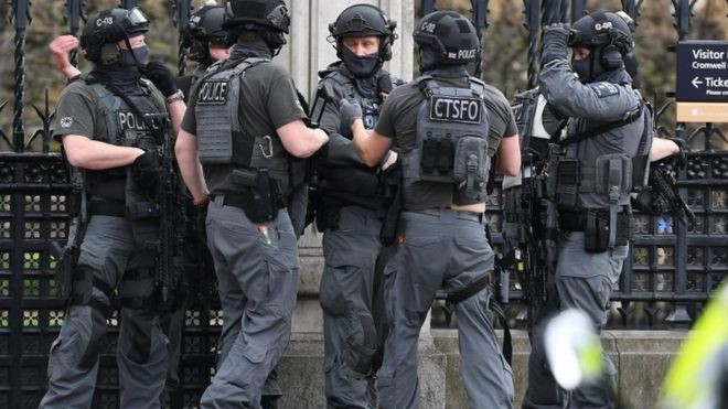 Chính phủ Anh sắp trình dự luật chống khủng bố mới lên Quốc hội ảnh 1