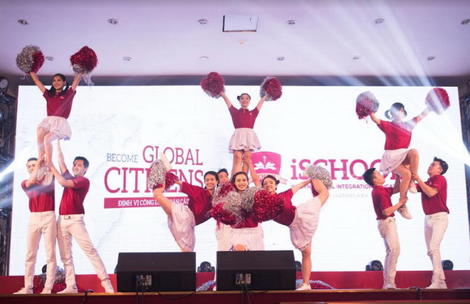 iSchool - Hành trình 10 năm vươn đến thương hiệu quốc tế ảnh 2