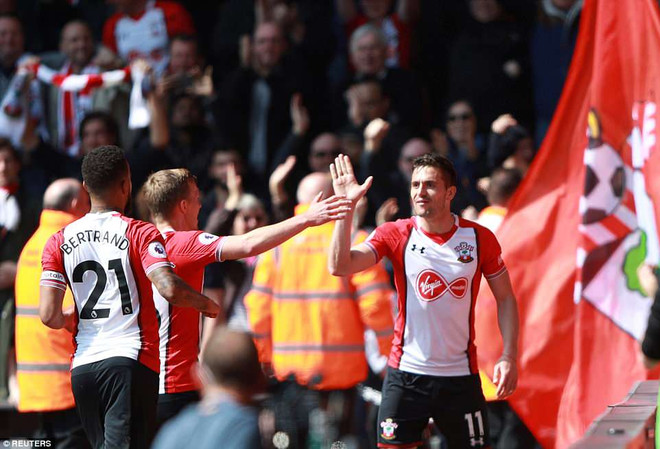 Southampton đã có 2 bàn dẫn trước. Chelsea ngược dòng ngoạn mục, nuôi hy vọng dự Champions League ảnh 2