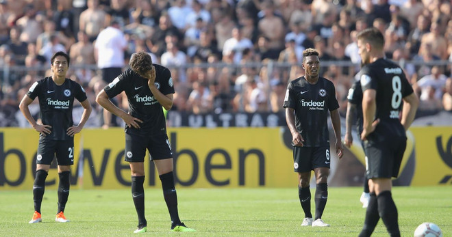 Cúp Quốc gia Đức: Nhà vô địch bị loại, á quân thắng nhọc đội hạng 4 ảnh 1