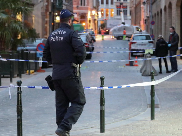 Nghi can tấn công cảnh sát Bỉ không trong danh sách theo dõi khủng bố ảnh 1
