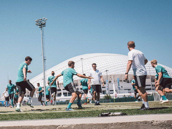 Tuyển Đức tập ở Sochi trước trận gặp Thụy Điển (Ảnh: DfB.de) World Cup 2018: Tuyển Đức và nhiệm vụ chiến thắng bằng mọi giá ảnh 5