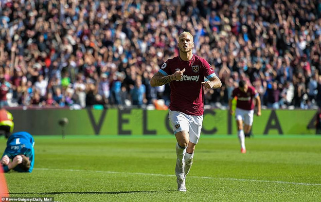 West Ham United khiến Manchester United nhận thêm ‘trái đắng’ ảnh 2