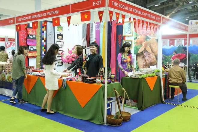 Việt Nam tham gia Hội chợ từ thiện quốc tế thường niên tại Indonesia ảnh 1
