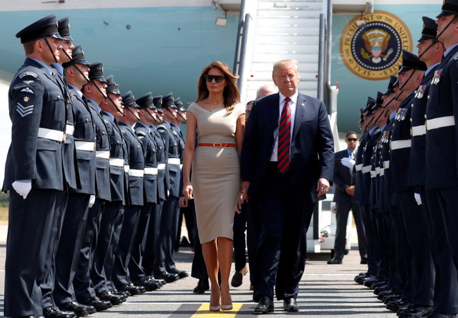Tổng thống Mỹ Trump bắt đầu chuyến thăm đầu tiên tới Anh ảnh 1