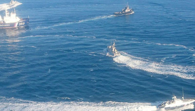 Liên minh châu Âu kêu gọi Nga thả các tàu hải quân của Ukraine ảnh 1