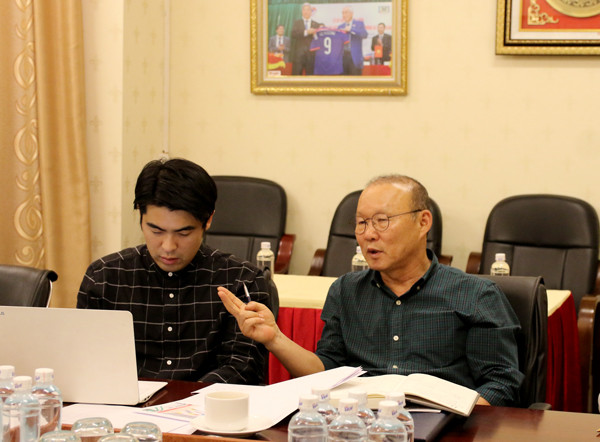 HLV Park Hang-seo triệu tập 28 cầu thủ chuẩn bị cho AFF Cup ảnh 2