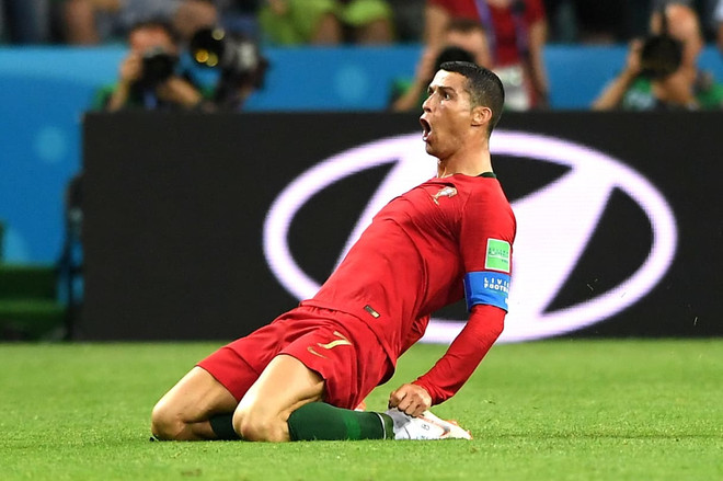 Ronaldo nói gì sau khi lập hat-trick vào lưới tuyển Tây Ban Nha? ảnh 1