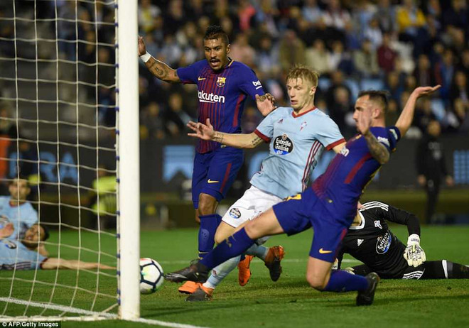 Barcelona (áo sọc đỏ-xanh) không thể giành chiến thắng dù đã hai lần dẫn trước. Barcelona đánh rơi chiến thắng đầy đáng tiếc trước Celta Vigo ảnh 1