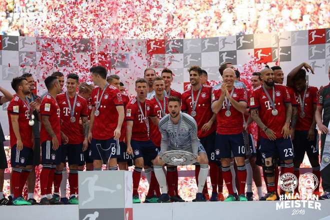 Bayern Munich thảm bại trước VfB Stuttgart trong ngày đón đĩa bạc ảnh 6