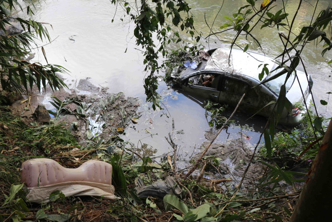 Ôtô lao xuống vực sâu, 3 người trong một gia đình thương vong ảnh 2