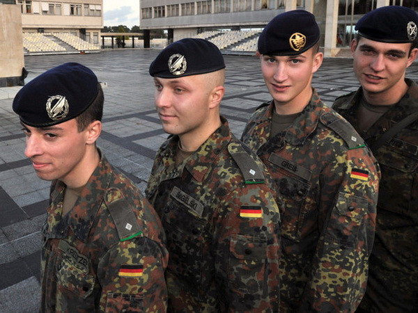 Quân đội Đức xem xét tuyển dụng nhân sự từ các nước thành viên EU ảnh 1