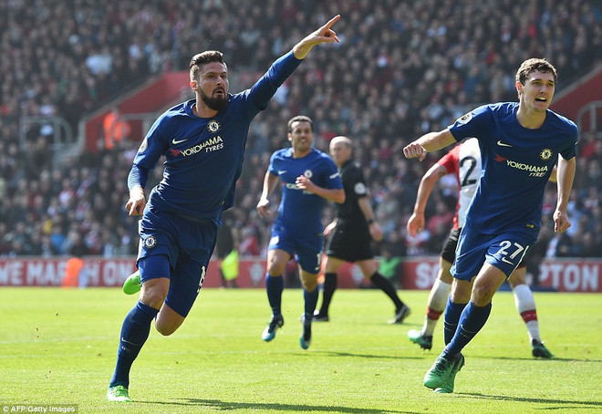 Giroud góp công lớn giúp Chelsea thắng ngược. (Nguồn: AFP/Getty Images) Chelsea ngược dòng ngoạn mục, nuôi hy vọng dự Champions League ảnh 1