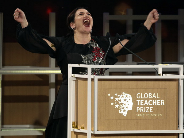 Nữ giáo viên Anh nhận giải Giáo viên toàn cầu trị giá 1 triệu USD ảnh 1