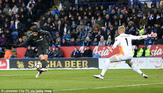 FA Cup: Chelsea thắng nhọc, M.U 'đại chiến' Tottenham ở bán kết ảnh 2