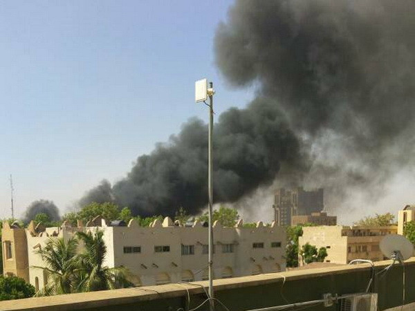 Burkina Faso: Nổ lớn tại sở chỉ huy quân đội gần Đại sứ quán Pháp ảnh 1