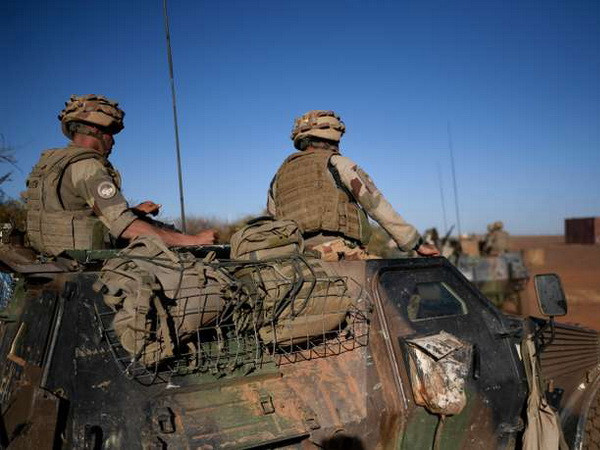 Quân đội Pháp tiêu diệt hàng chục phần tử thánh chiến tại Mali ảnh 1