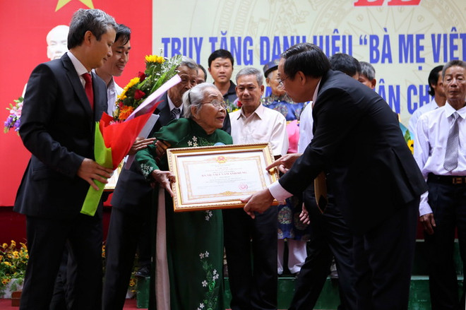 Thừa Thiên-Huế: Truy tặng 108 mẹ danh hiệu Bà mẹ Việt Nam Anh hùng ảnh 1