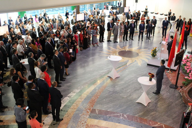 Kỷ niệm 73 năm Quốc khánh Việt Nam tại Thụy Sĩ và Algeria ảnh 2