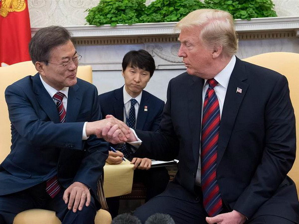 Lãnh đạo Mỹ và Hàn Quốc điện đàm sau hội nghị thượng đỉnh Mỹ-Triều ảnh 1