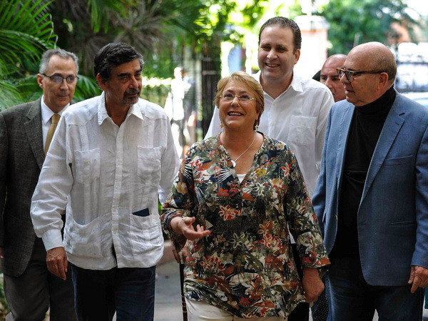 Tổng thống Chile Michelle Bachelet bắt đầu thăm chính thức Cuba ảnh 1