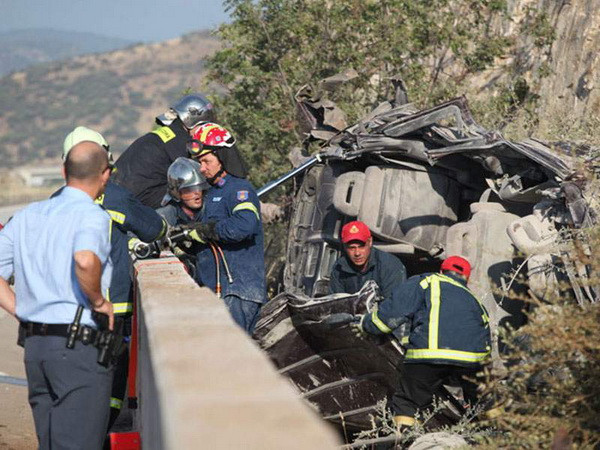 Hy Lạp: Xe chở lậu người di cư gặp tai nạn, 10 người thương vong ảnh 1