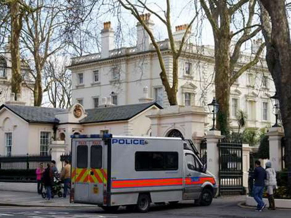 Nga: Quyết định của Anh ảnh hưởng tới những người xin thị thực ảnh 1