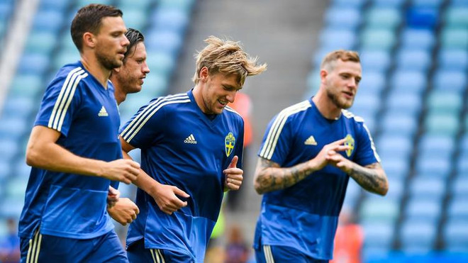 Nhiều cầu thủ Thụy Điển bị đau bụng trước trận gặp tuyển Đức ảnh 1