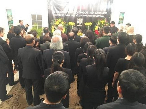 Lễ viếng Chủ tịch nước Trần Đại Quang tại Thượng Hải và Ba Lan ảnh 3