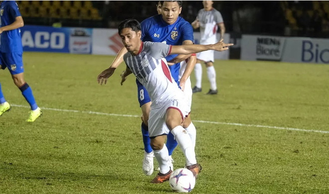 Philippines mất hàng loạt trụ cột, chỉ còn 19 người đấu Việt Nam ảnh 1