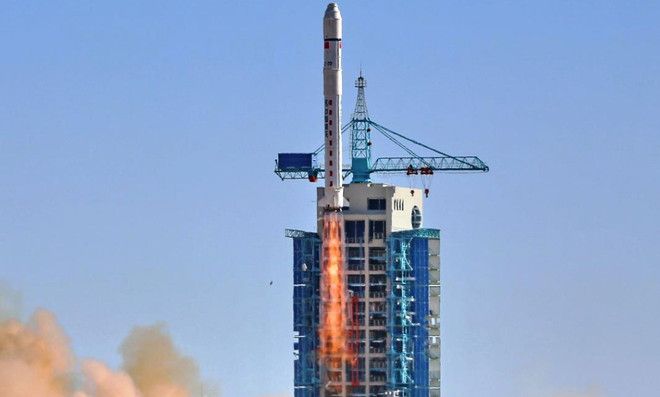 Trung Quốc phóng vệ tinh khảo sát tài nguyên vào quỹ đạo ảnh 1