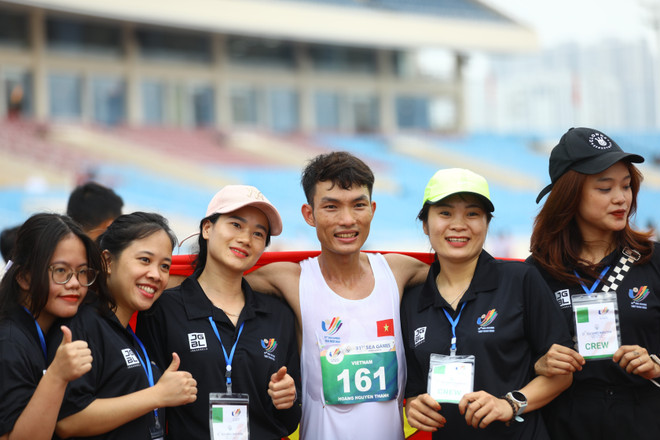 Marathon Việt Nam giành huy chương Vàng lịch sử ở SEA Games ảnh 2