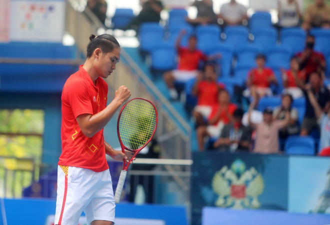 Thắng kịch tính tay vợt Thái Lan, Linh Giang vào bán kết môn Quần vợt ảnh 1