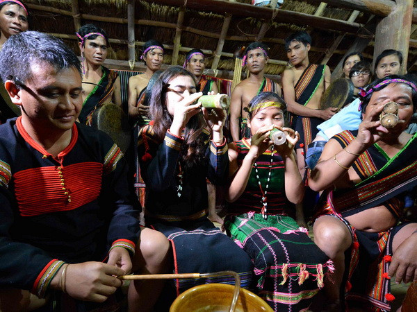 Khai mạc Tuần du lịch di sản văn hóa các dân tộc Hà Giang ảnh 1