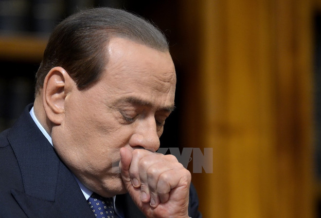 Italy xét xử 4 kẻ dắt gái mại dâm cho cựu Thủ tướng Berlusconi ảnh 1