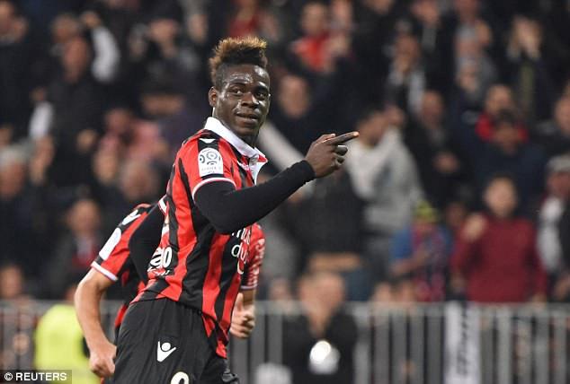 Mario Balotelli lập công khiến PSG sắp thành cựu vương Ligue 1 ảnh 1