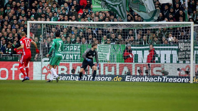 Bayern khiến người hâm mộ lo lắng trước trận "đại chiến" Arsenal ảnh 4