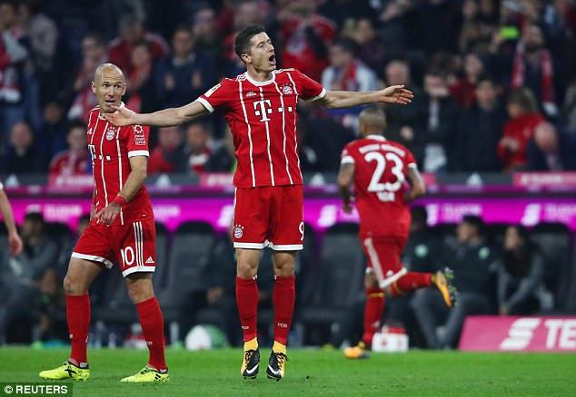 Bayern Munich đánh rơi chiến thắng đáng tiếc ngay trên sân nhà ảnh 2