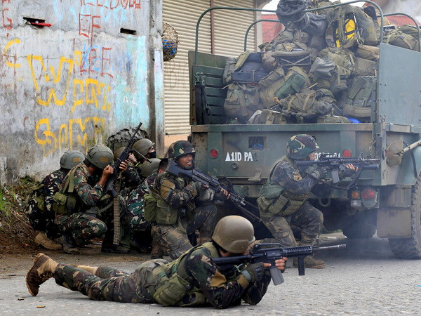 Philippines: Có người nước ngoài tham gia phiến quân ở Marawi ảnh 1