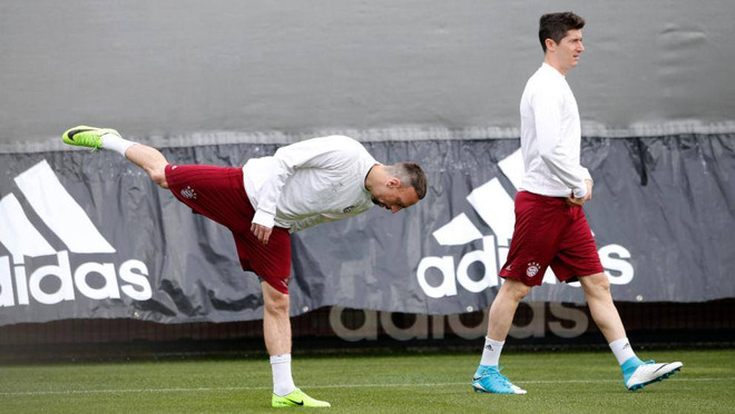 Lewandowski khiến Bayern lo lắng trước thềm "đại chiến" Real ảnh 2