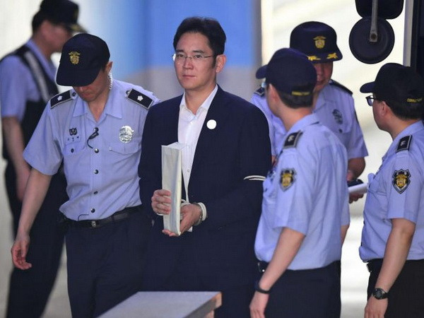 Các công tố viên đòi tăng mức phạt người thừa kế tập đoàn Samsung ảnh 1