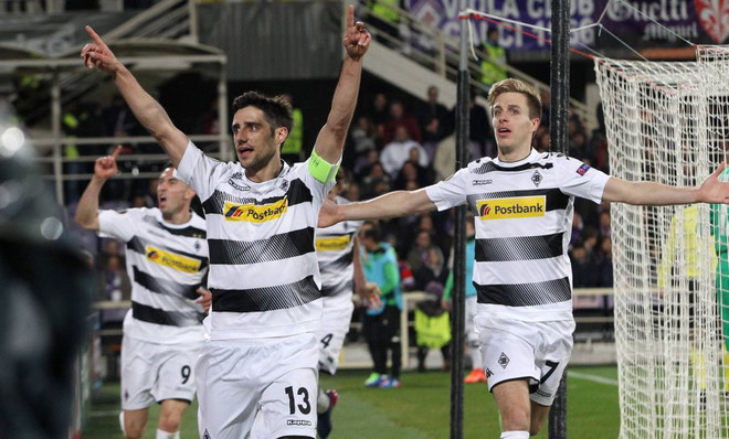 Mönchengladbach ghi 4 bàn trong 16 phút, ngược dòng tại Italy ảnh 1