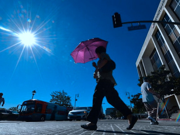 Mỹ cảnh báo đợt nắng nóng kỷ lục tại miền Tây Nam vào Lễ Tạ ơn ảnh 1