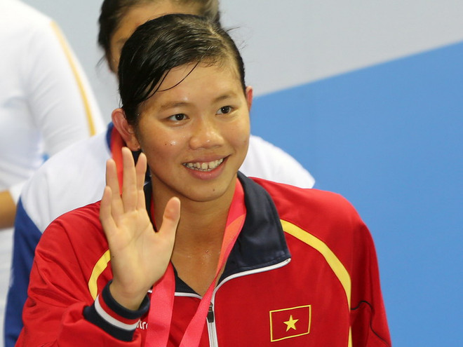 Ánh Viên lần đầu tiên giành HCV 100m bơi ngửa tại SEA Games ảnh 1