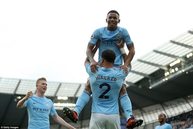 Manchester City thắng hủy diệt 7-2, Chelsea nếm "trái đắng" ảnh 1