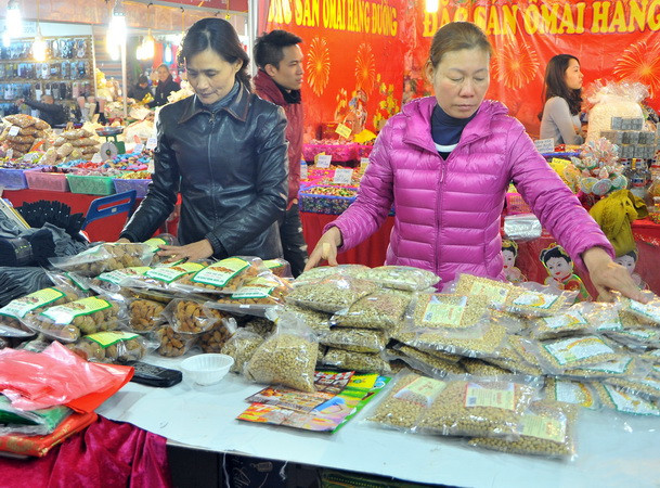 Nhiều đặc sản địa phương, vùng miền tại Hội chợ Xuân Giảng võ ảnh 1