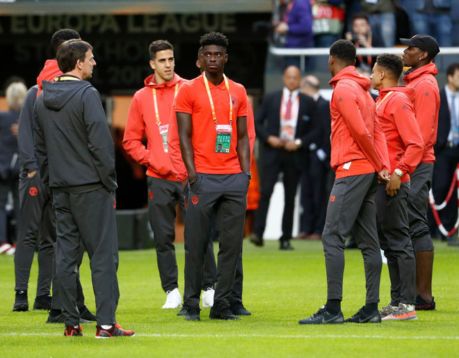 M.U hủy họp báo sau vụ đánh bom liều chết ở Manchester Arena ảnh 9