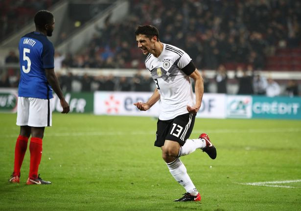 Đức thoát thua trước Pháp, Nigeria ngược dòng vùi dập Argentina ảnh 1