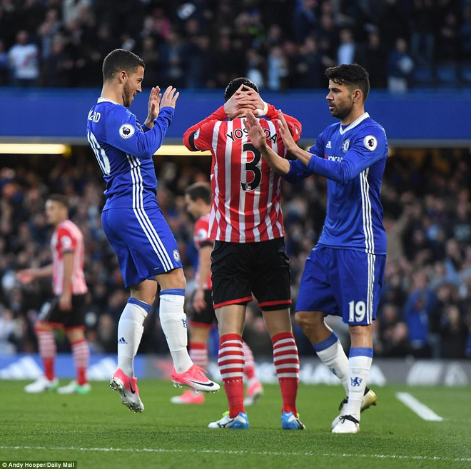 Chelsea tiến sát ngôi vương sau màn vùi dập trước Southampton ảnh 2