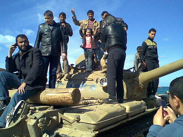 Các bên đối lập tại Libya đạt được thỏa thuận ngừng bắn ảnh 1